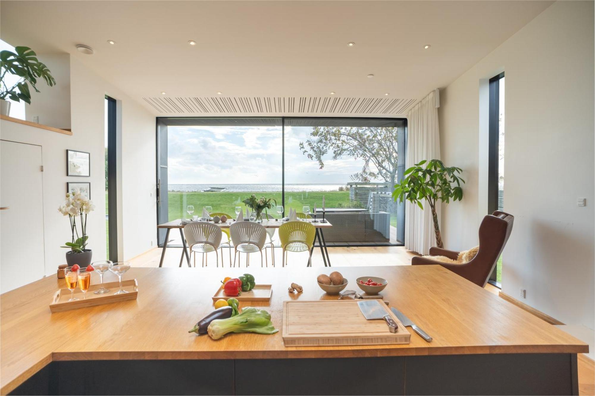 Ocean View In First Row. Architectural Pearl *
