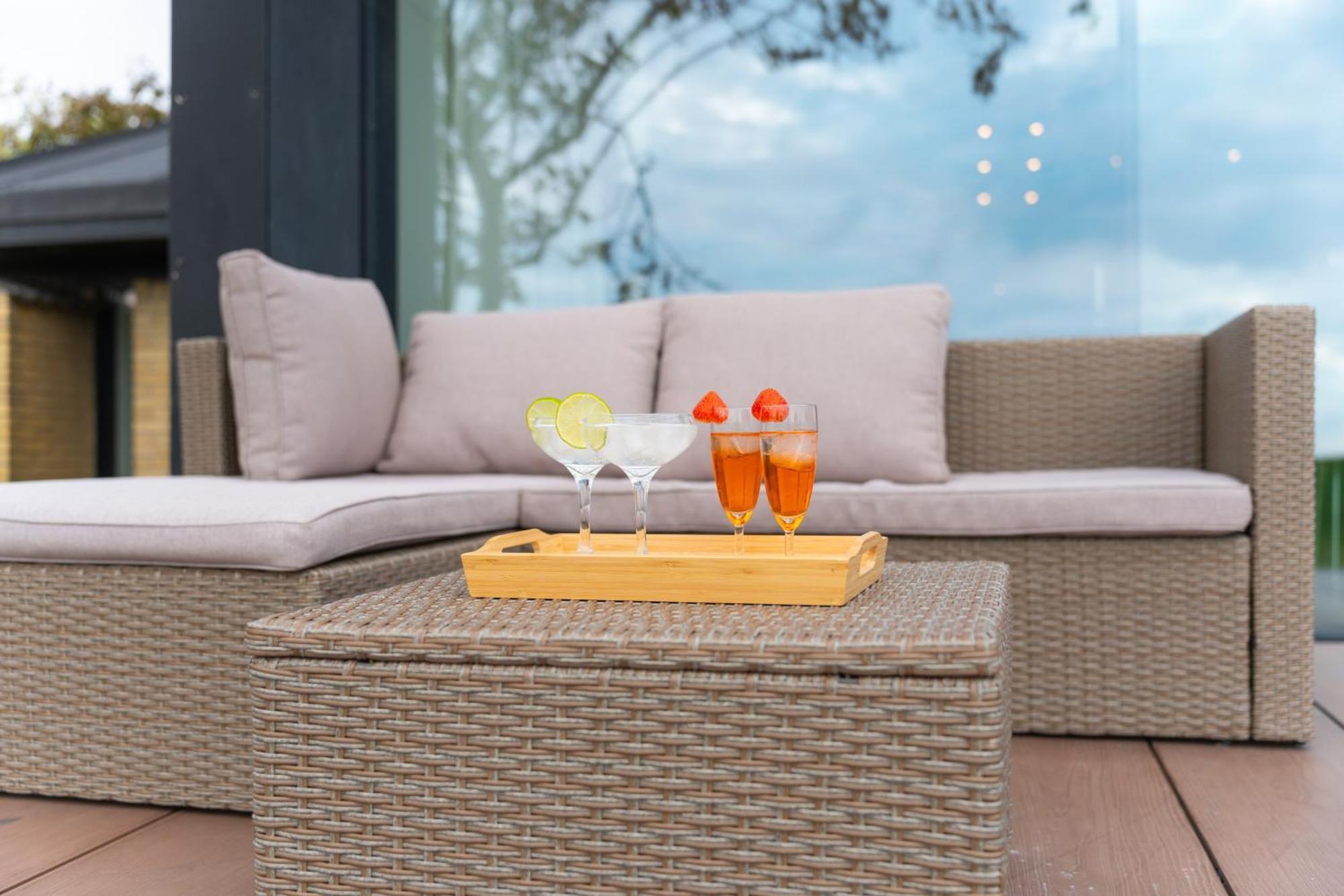 Ocean View In First Row. Architectural Pearl * Dragor